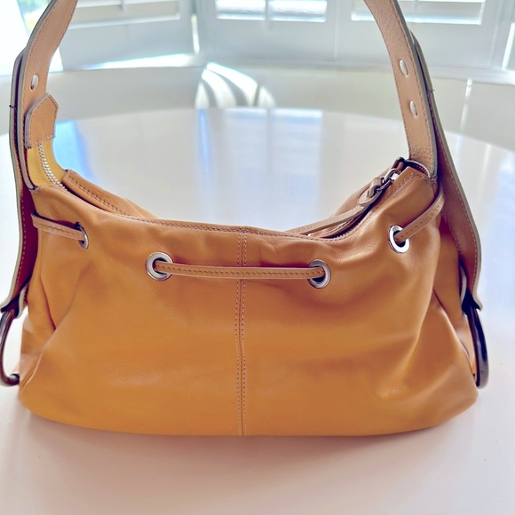 Tod’s Shoulder bag in Tangerine - Picture 8 of 11